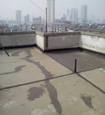 郑州惠济区漏水维修 楼顶漏水是什么原因，楼顶漏水维修方法是什么?